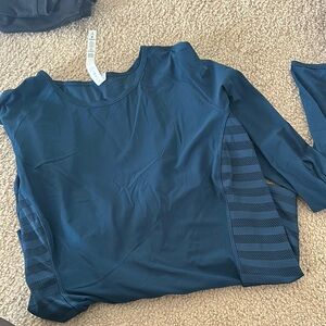 lululemon blue breathable long sleeve top